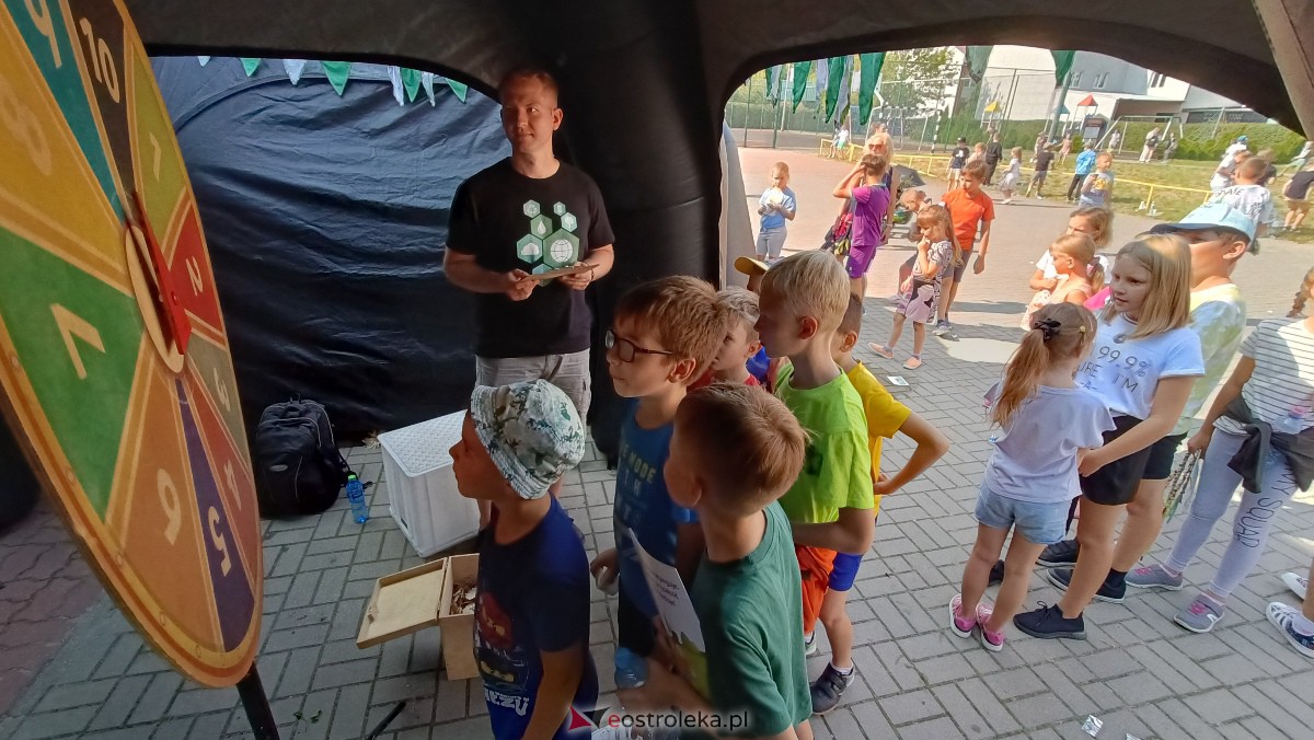 Piknik ekologiczny w “jedynce”. Dzieci uczyły się o ochronie środowiska [13.09.2023] - zdjęcie #34 - eOstroleka.pl