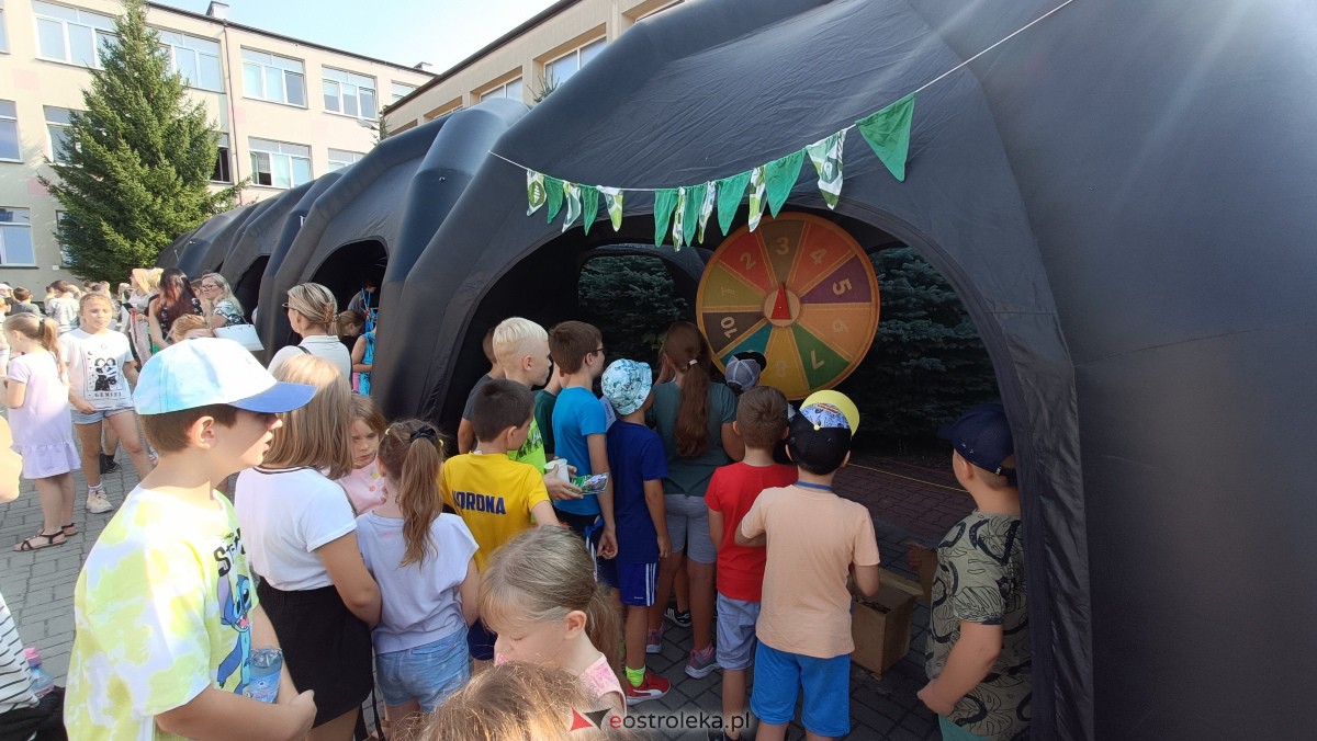 Piknik ekologiczny w “jedynce”. Dzieci uczyły się o ochronie środowiska [13.09.2023] - zdjęcie #25 - eOstroleka.pl