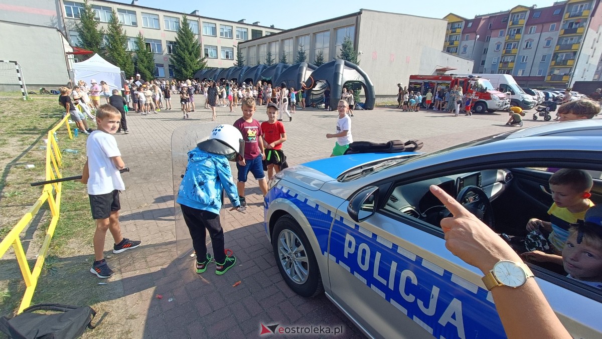 Piknik ekologiczny w “jedynce”. Dzieci uczyły się o ochronie środowiska [13.09.2023] - zdjęcie #16 - eOstroleka.pl