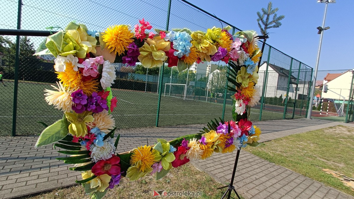 Piknik ekologiczny w “jedynce”. Dzieci uczyły się o ochronie środowiska [13.09.2023] - zdjęcie #7 - eOstroleka.pl
