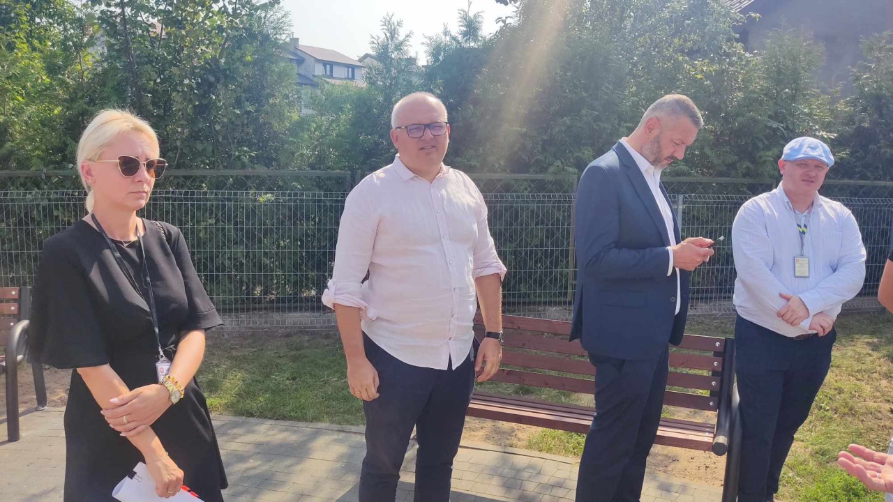 Na “Kwiatowym” powstał pierwszy w Ostrołęce tematyczny plac zabaw [14.09.2023] - zdjęcie #27 - eOstroleka.pl