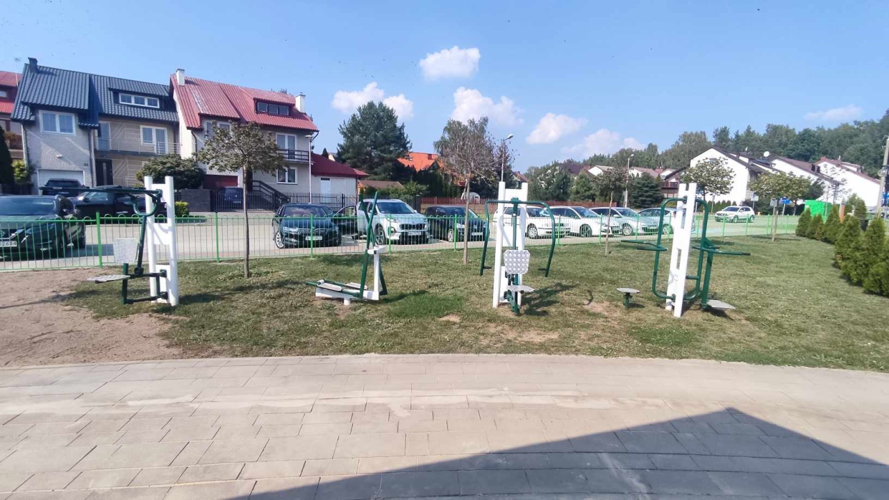 Na “Kwiatowym” powstał pierwszy w Ostrołęce tematyczny plac zabaw [14.09.2023] - zdjęcie #26 - eOstroleka.pl