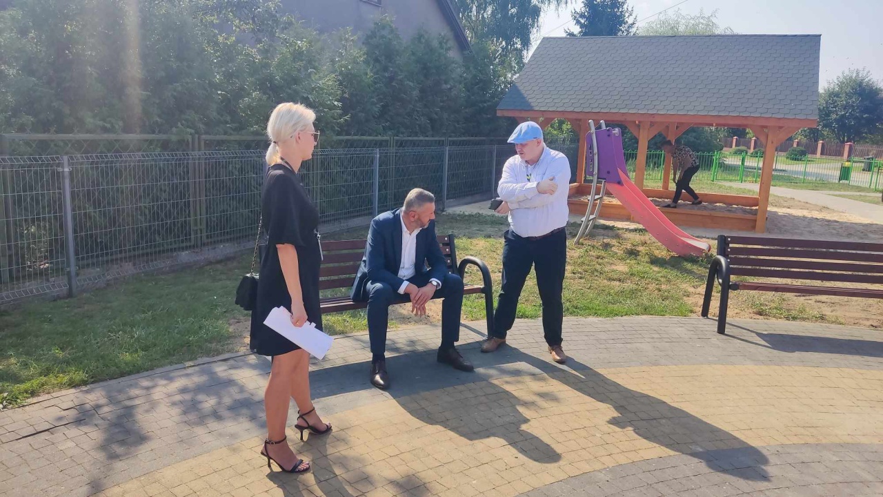 Na “Kwiatowym” powstał pierwszy w Ostrołęce tematyczny plac zabaw [14.09.2023] - zdjęcie #19 - eOstroleka.pl