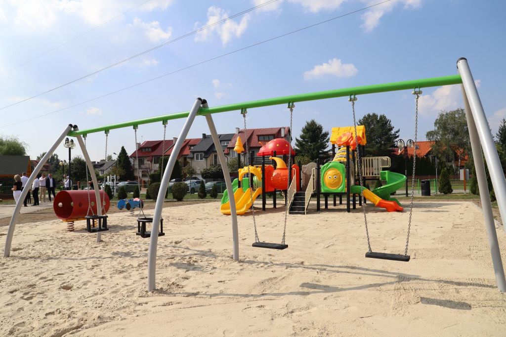 Na “Kwiatowym” powstał pierwszy w Ostrołęce tematyczny plac zabaw [14.09.2023] - zdjęcie #6 - eOstroleka.pl