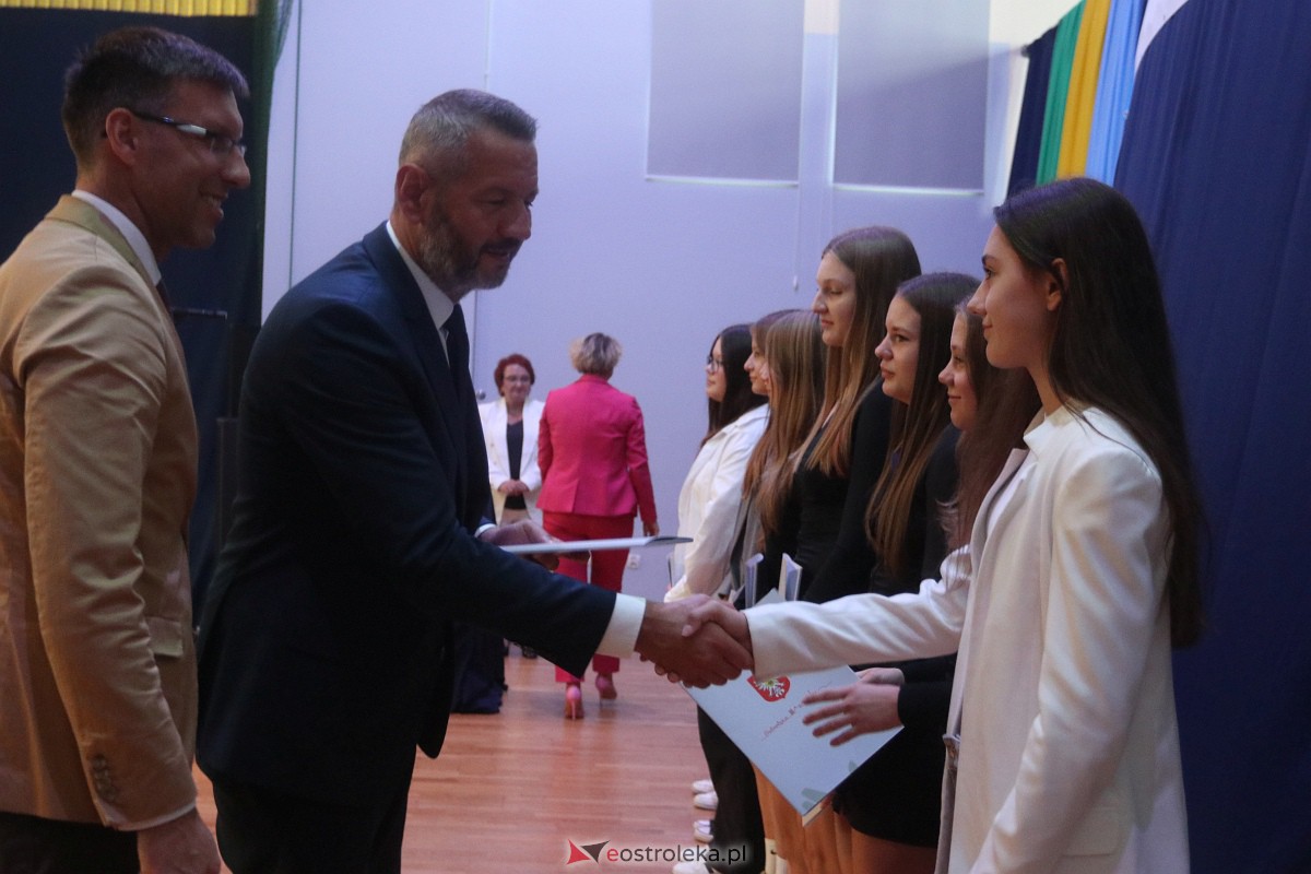 Samorządowa Gala Uczniowska 2023 [14.09.2023] - zdjęcie #126 - eOstroleka.pl