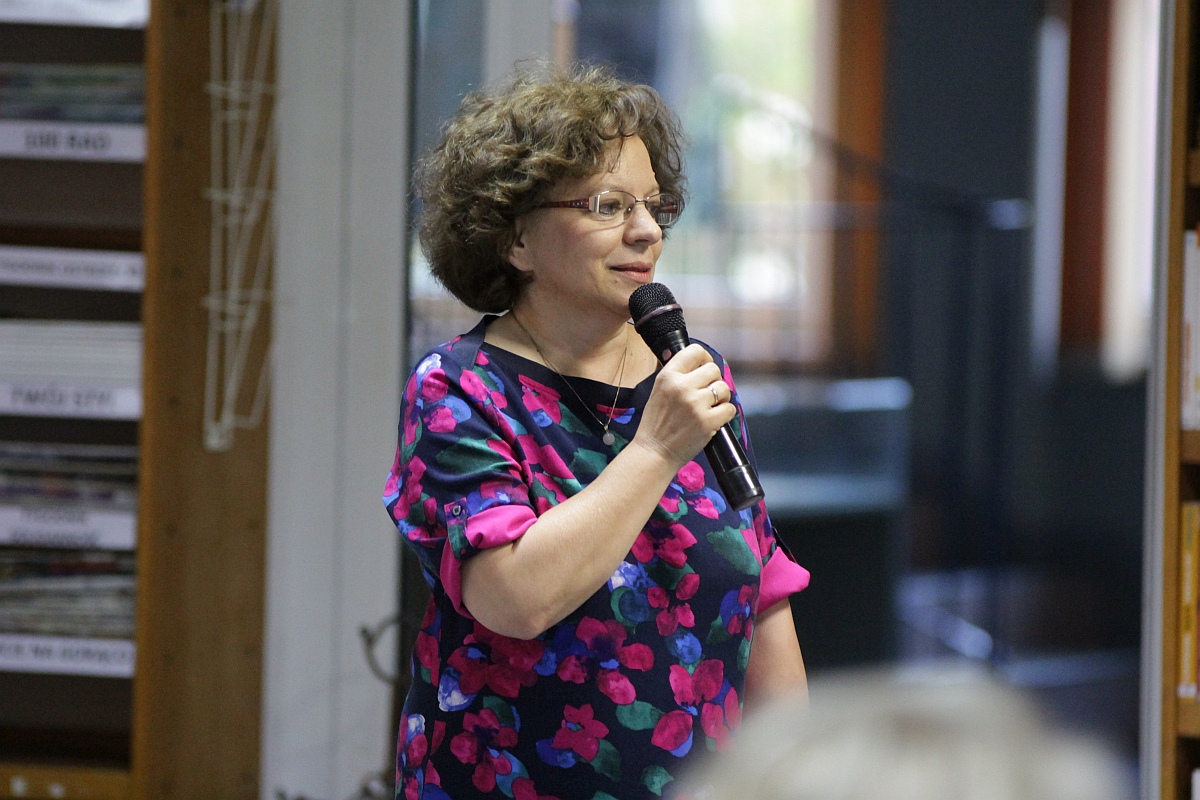 Spotkanie autorskie z Krzysztofem Bieleckim w ostrołęckiej bibliotece [14.09.2023] - zdjęcie #18 - eOstroleka.pl
