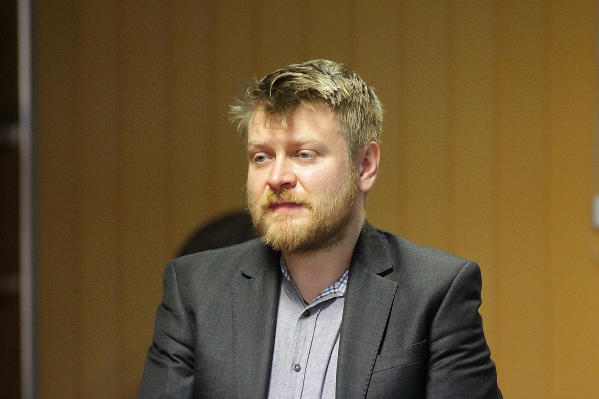 Spotkanie autorskie z Krzysztofem Bieleckim w ostrołęckiej bibliotece [14.09.2023] - zdjęcie #15 - eOstroleka.pl