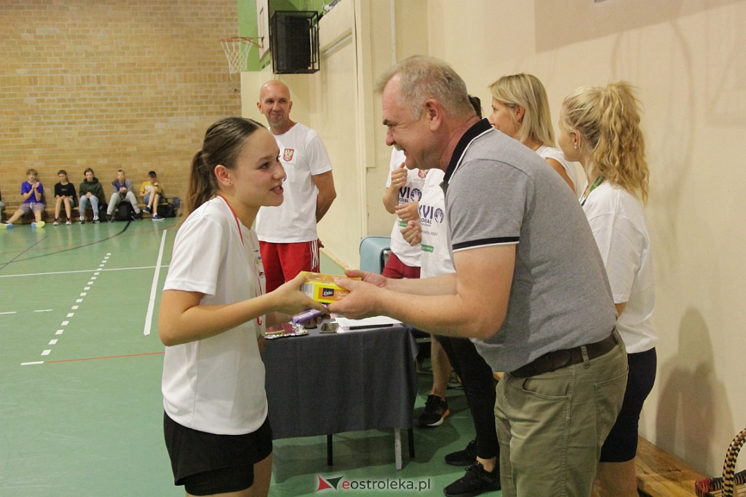 XVIII Szkolny Turniej Piłki Siatkowej im. Arkadiusza Gołasia [15.09.2023] - zdjęcie #30 - eOstroleka.pl