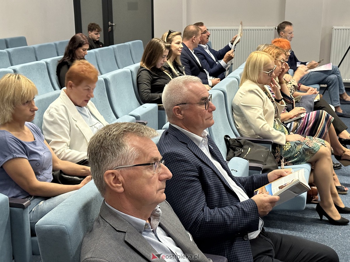 Konferencja w Kadzidle: Fundusze europejskie szansą dla subregionu ostrołęckiego [15.09.2023] - zdjęcie #26 - eOstroleka.pl