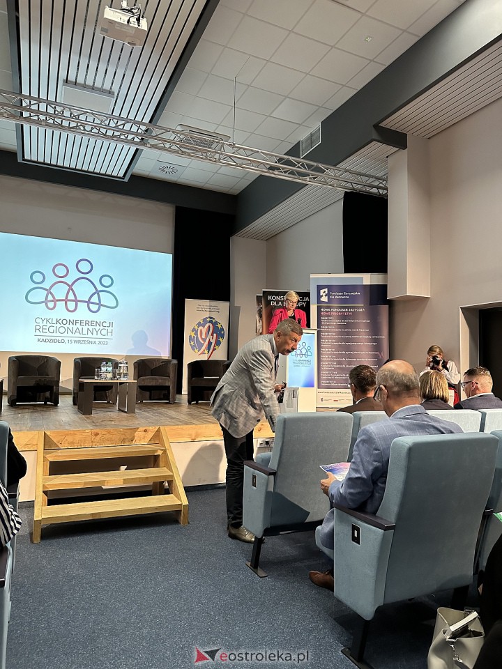 Konferencja w Kadzidle: Fundusze europejskie szansą dla subregionu ostrołęckiego [15.09.2023] - zdjęcie #22 - eOstroleka.pl