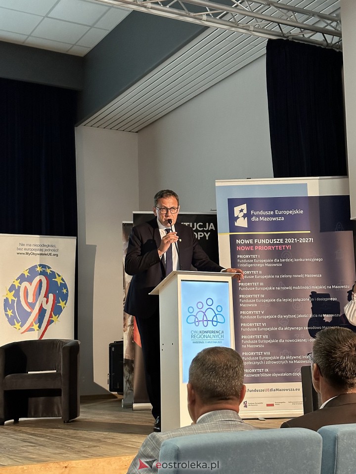 Konferencja w Kadzidle: Fundusze europejskie szansą dla subregionu ostrołęckiego [15.09.2023] - zdjęcie #18 - eOstroleka.pl