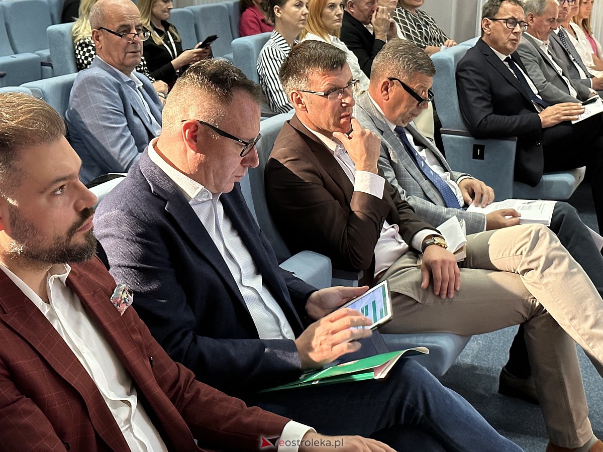 Konferencja w Kadzidle: Fundusze europejskie szansą dla subregionu ostrołęckiego [15.09.2023] - zdjęcie #7 - eOstroleka.pl