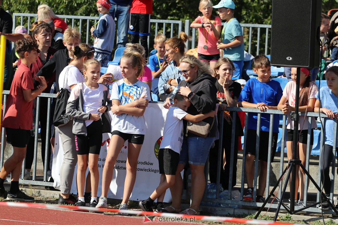 XXIV BIEGI PRZEŁAJOWE O PUCHAR MARSZAŁKA WOJEWÓDZTWA MAZOWIECKIEGO I WÓJTA GMINY LELIS [16.09.2023] - zdjęcie #162 - eOstroleka.pl