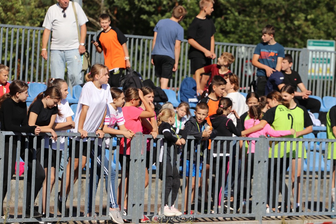 XXIV BIEGI PRZEŁAJOWE O PUCHAR MARSZAŁKA WOJEWÓDZTWA MAZOWIECKIEGO I WÓJTA GMINY LELIS [16.09.2023] - zdjęcie #158 - eOstroleka.pl