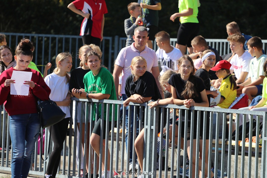 XXIV BIEGI PRZEŁAJOWE O PUCHAR MARSZAŁKA WOJEWÓDZTWA MAZOWIECKIEGO I WÓJTA GMINY LELIS [16.09.2023] - zdjęcie #139 - eOstroleka.pl
