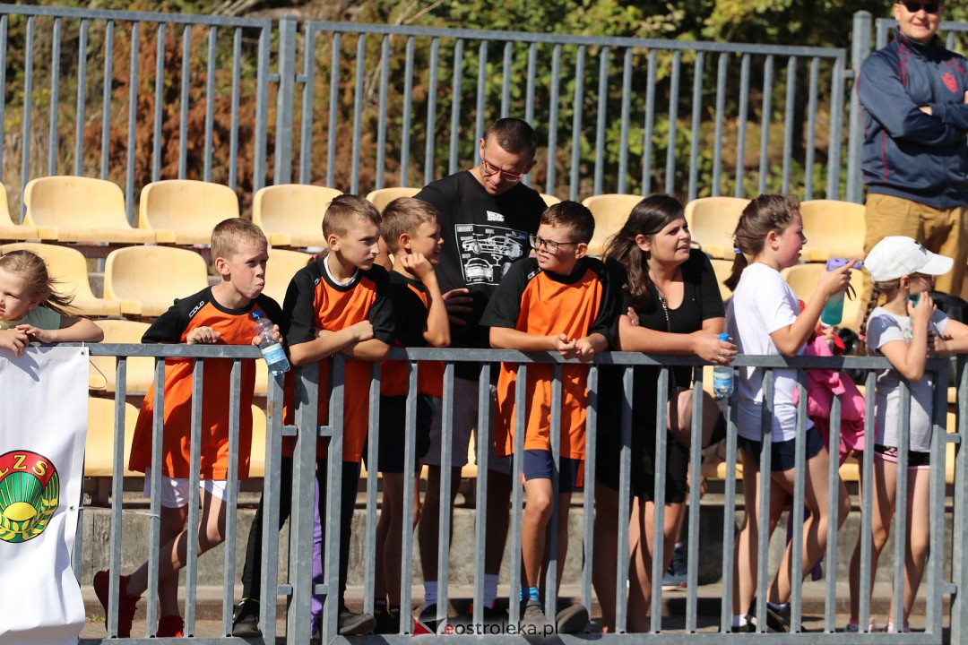 XXIV BIEGI PRZEŁAJOWE O PUCHAR MARSZAŁKA WOJEWÓDZTWA MAZOWIECKIEGO I WÓJTA GMINY LELIS [16.09.2023] - zdjęcie #31 - eOstroleka.pl