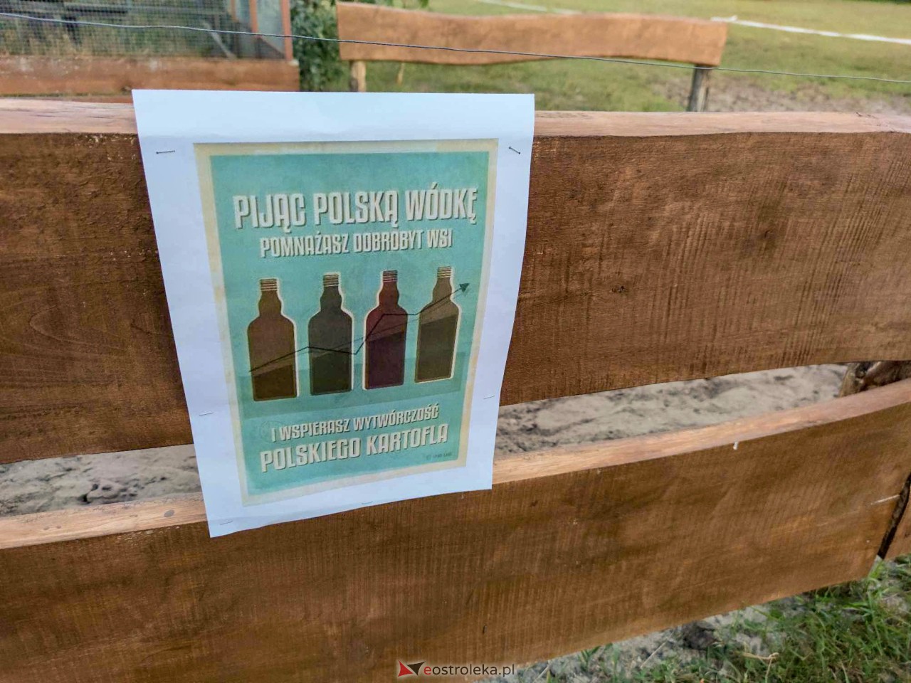 Potańcówka w stylu PRL w Dzbeninie [16.09.2023] - zdjęcie #19 - eOstroleka.pl