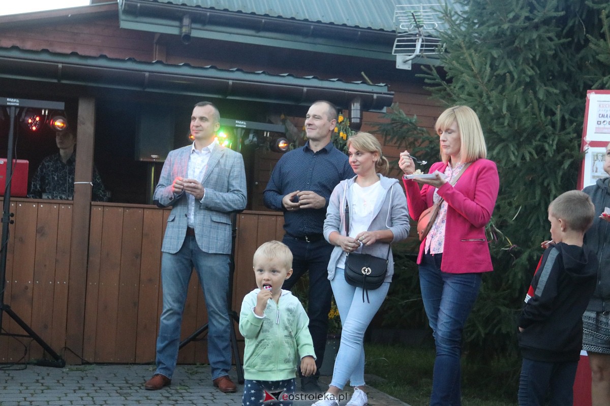 Potańcówka w stylu PRL w Dzbeninie [16.09.2023] - zdjęcie #44 - eOstroleka.pl