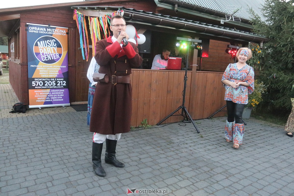 Potańcówka w stylu PRL w Dzbeninie [16.09.2023] - zdjęcie #36 - eOstroleka.pl