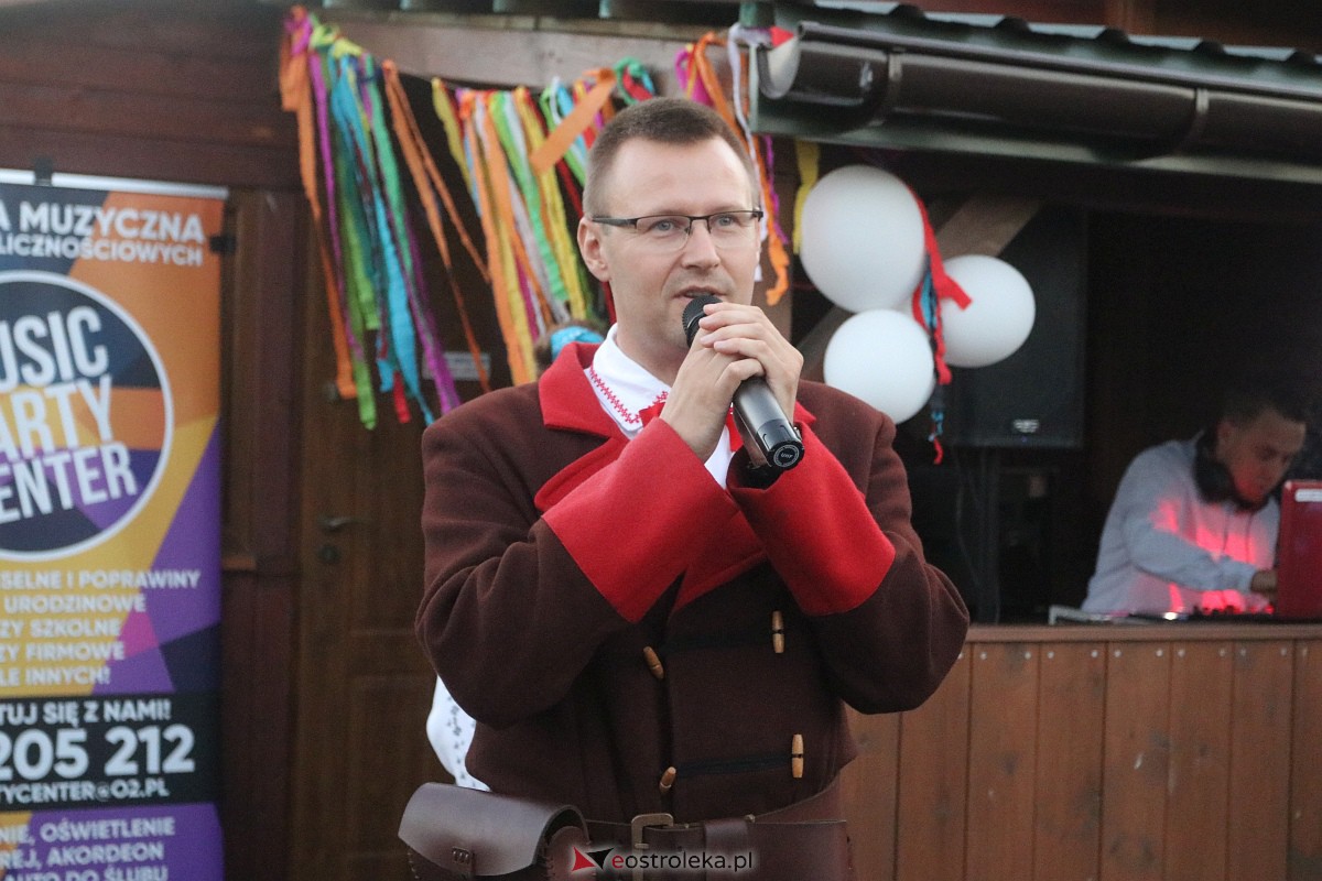 Potańcówka w stylu PRL w Dzbeninie [16.09.2023] - zdjęcie #35 - eOstroleka.pl