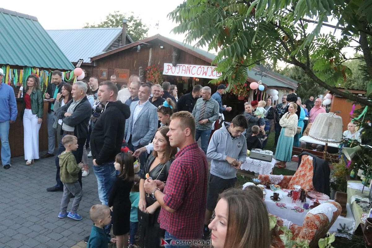 Potańcówka w stylu PRL w Dzbeninie [16.09.2023] - zdjęcie #27 - eOstroleka.pl
