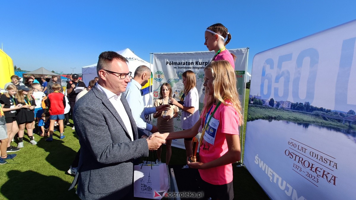Półmaraton Kurpiowski 2023 - bieg dzieci i młodzieży [17.09.2023] - zdjęcie #43 - eOstroleka.pl
