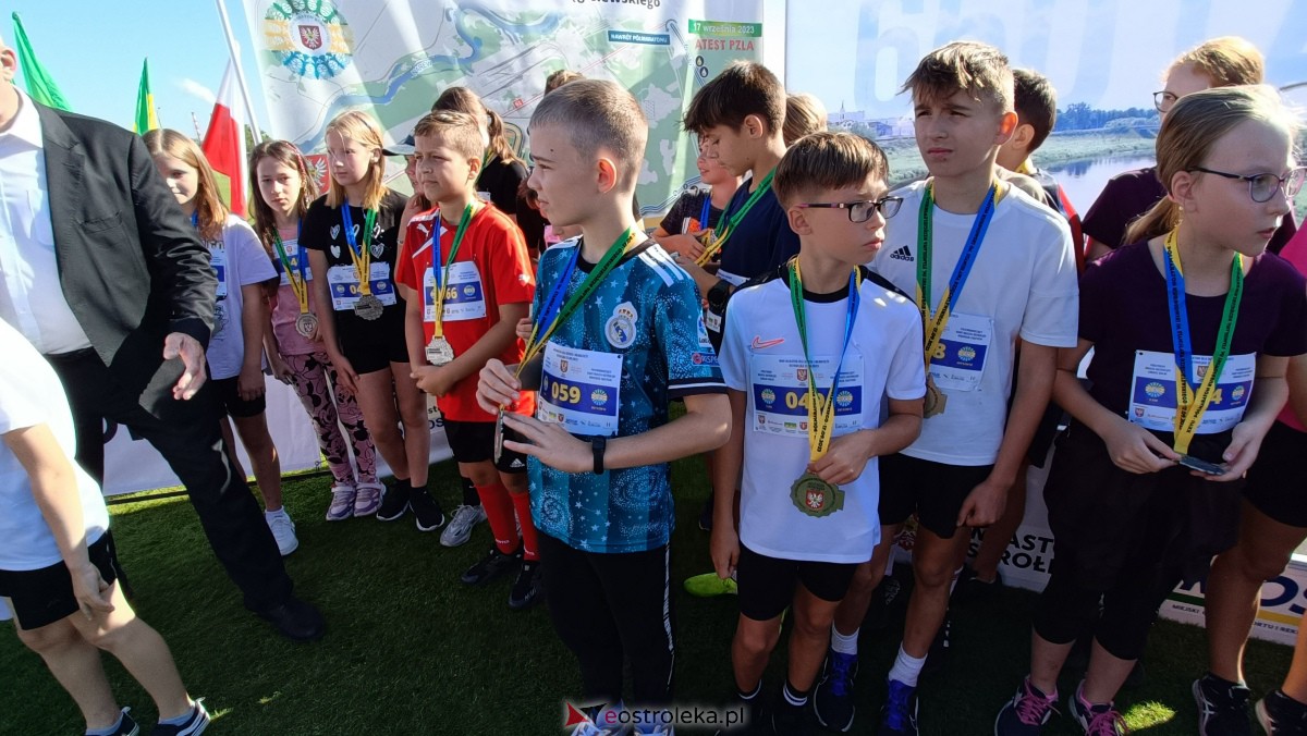 Półmaraton Kurpiowski 2023 - bieg dzieci i młodzieży [17.09.2023] - zdjęcie #198 - eOstroleka.pl