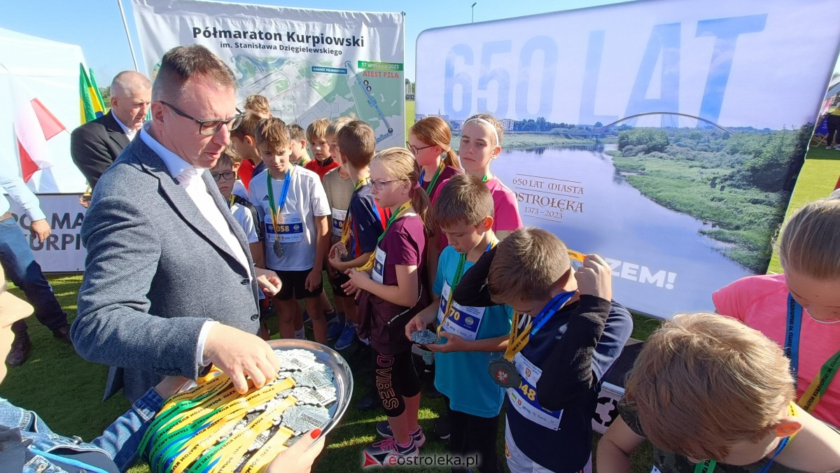 Półmaraton Kurpiowski 2023 - bieg dzieci i młodzieży [17.09.2023] - zdjęcie #195 - eOstroleka.pl