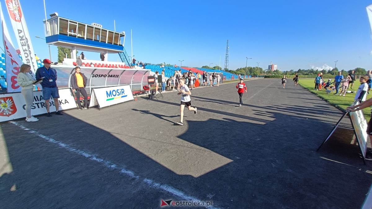 Półmaraton Kurpiowski 2023 - bieg dzieci i młodzieży [17.09.2023] - zdjęcie #70 - eOstroleka.pl