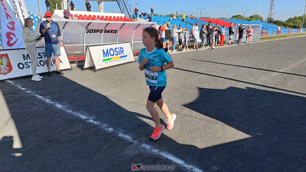 Półmaraton Kurpiowski 2023 - bieg dzieci i młodzieży [17.09.2023] - zdjęcie #66 - eOstroleka.pl