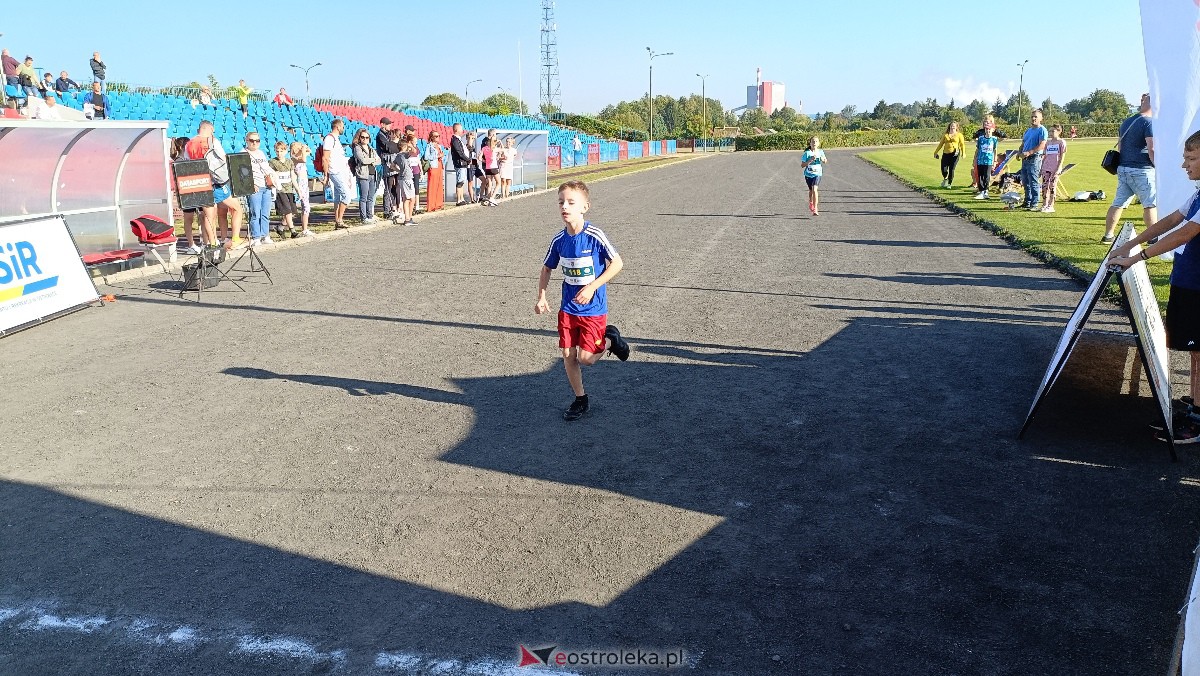 Półmaraton Kurpiowski 2023 - bieg dzieci i młodzieży [17.09.2023] - zdjęcie #63 - eOstroleka.pl