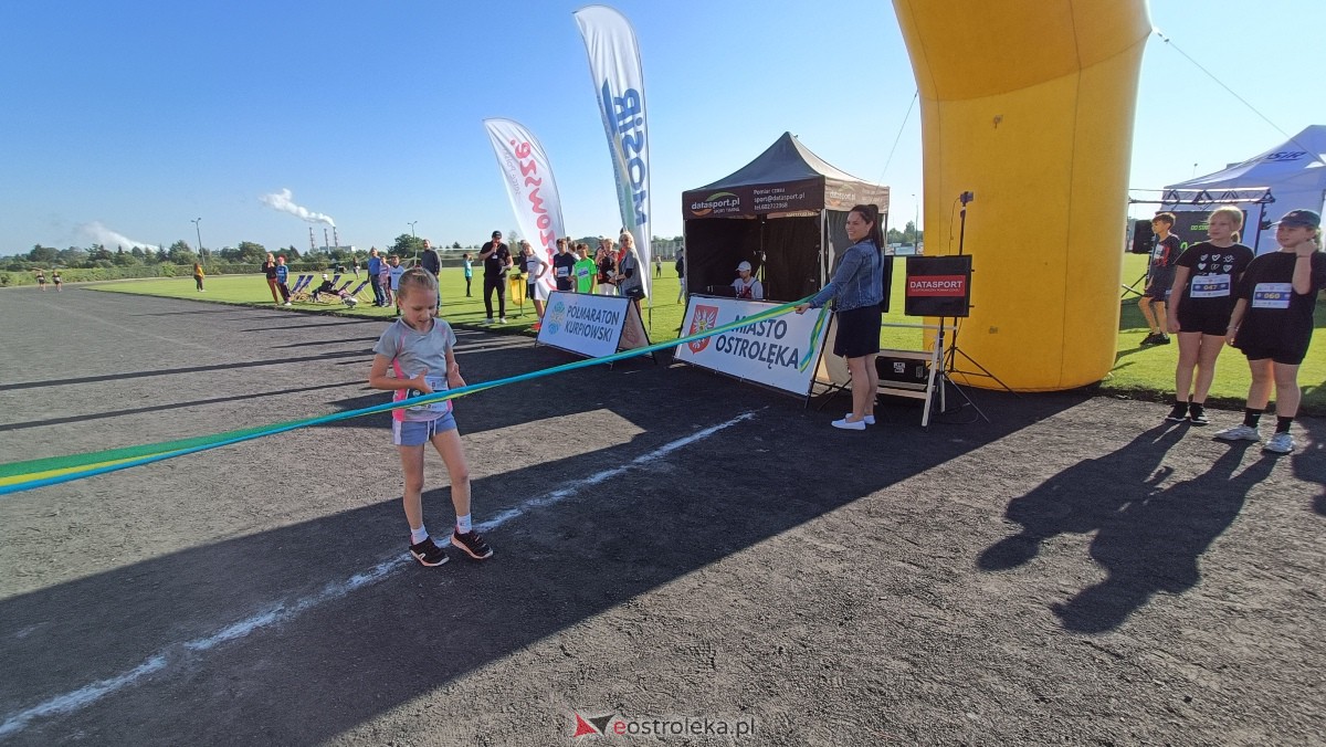 Półmaraton Kurpiowski 2023 - bieg dzieci i młodzieży [17.09.2023] - zdjęcie #45 - eOstroleka.pl