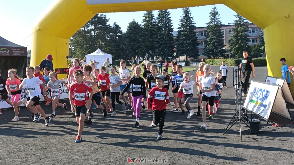 Półmaraton Kurpiowski 2023 - bieg dzieci i młodzieży [17.09.2023] - zdjęcie #27 - eOstroleka.pl