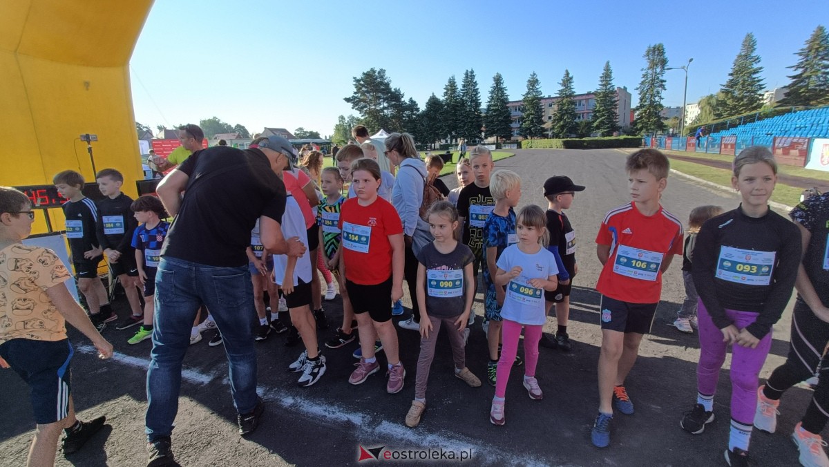 Półmaraton Kurpiowski 2023 - bieg dzieci i młodzieży [17.09.2023] - zdjęcie #12 - eOstroleka.pl