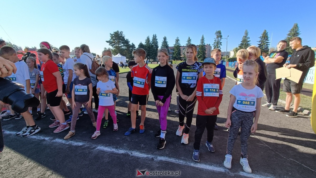 Półmaraton Kurpiowski 2023 - bieg dzieci i młodzieży [17.09.2023] - zdjęcie #11 - eOstroleka.pl
