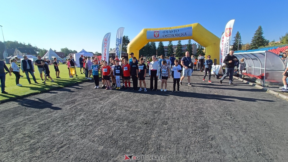 Półmaraton Kurpiowski 2023 - bieg dzieci i młodzieży [17.09.2023] - zdjęcie #7 - eOstroleka.pl