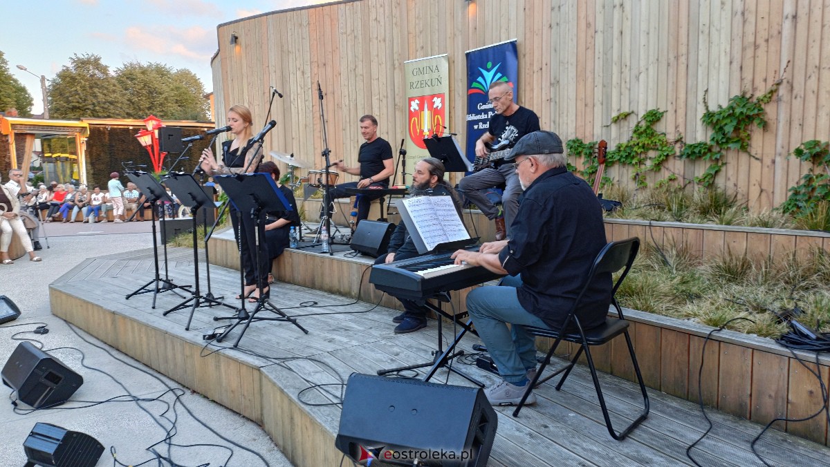 Muzyczne Lato w Tężni. Koncert Tadeusza Kowalewskiego i jego gości [17.09.2023] - zdjęcie #15 - eOstroleka.pl