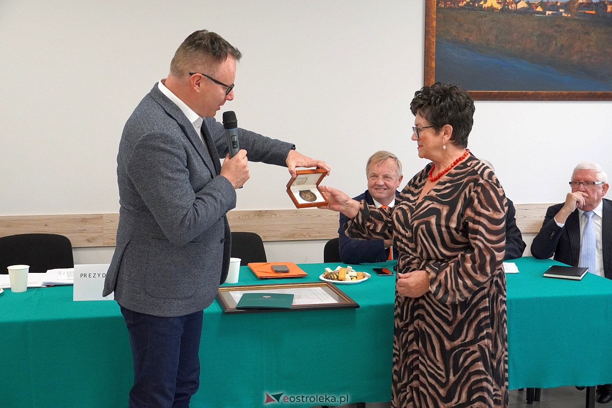 Walne zebranie PZERiI Oddział Rejonowy w Ostrołęce. Medal Pro Masovia dla przewodniczącej Krystyny Sokołowskiej [19.09.2023] - zdjęcie #13 - eOstroleka.pl