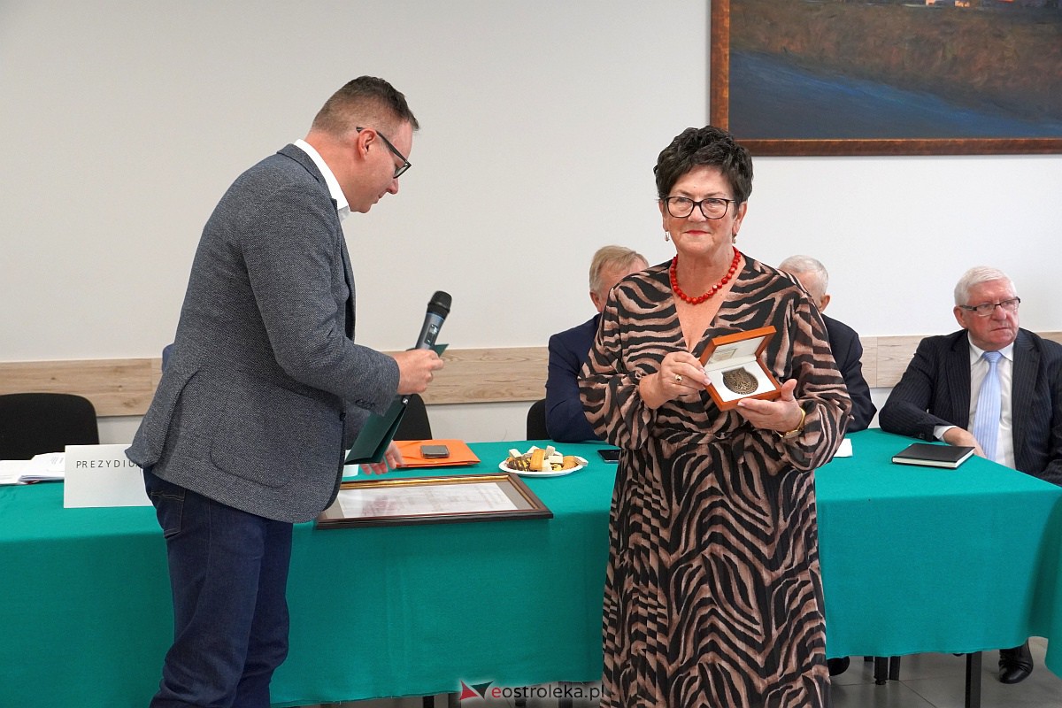 Walne zebranie PZERiI Oddział Rejonowy w Ostrołęce. Medal Pro Masovia dla przewodniczącej Krystyny Sokołowskiej [19.09.2023] - zdjęcie #12 - eOstroleka.pl