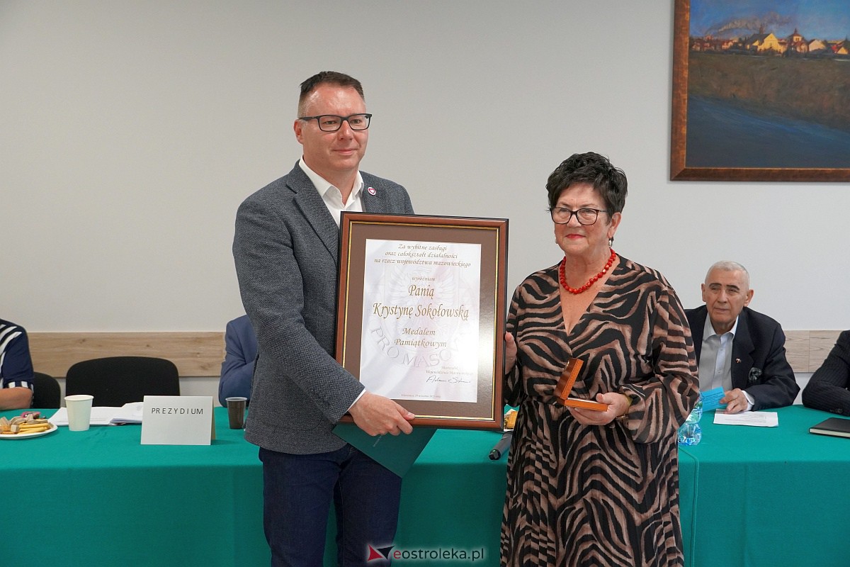Walne zebranie PZERiI Oddział Rejonowy w Ostrołęce. Medal Pro Masovia dla przewodniczącej Krystyny Sokołowskiej [19.09.2023] - zdjęcie #9 - eOstroleka.pl