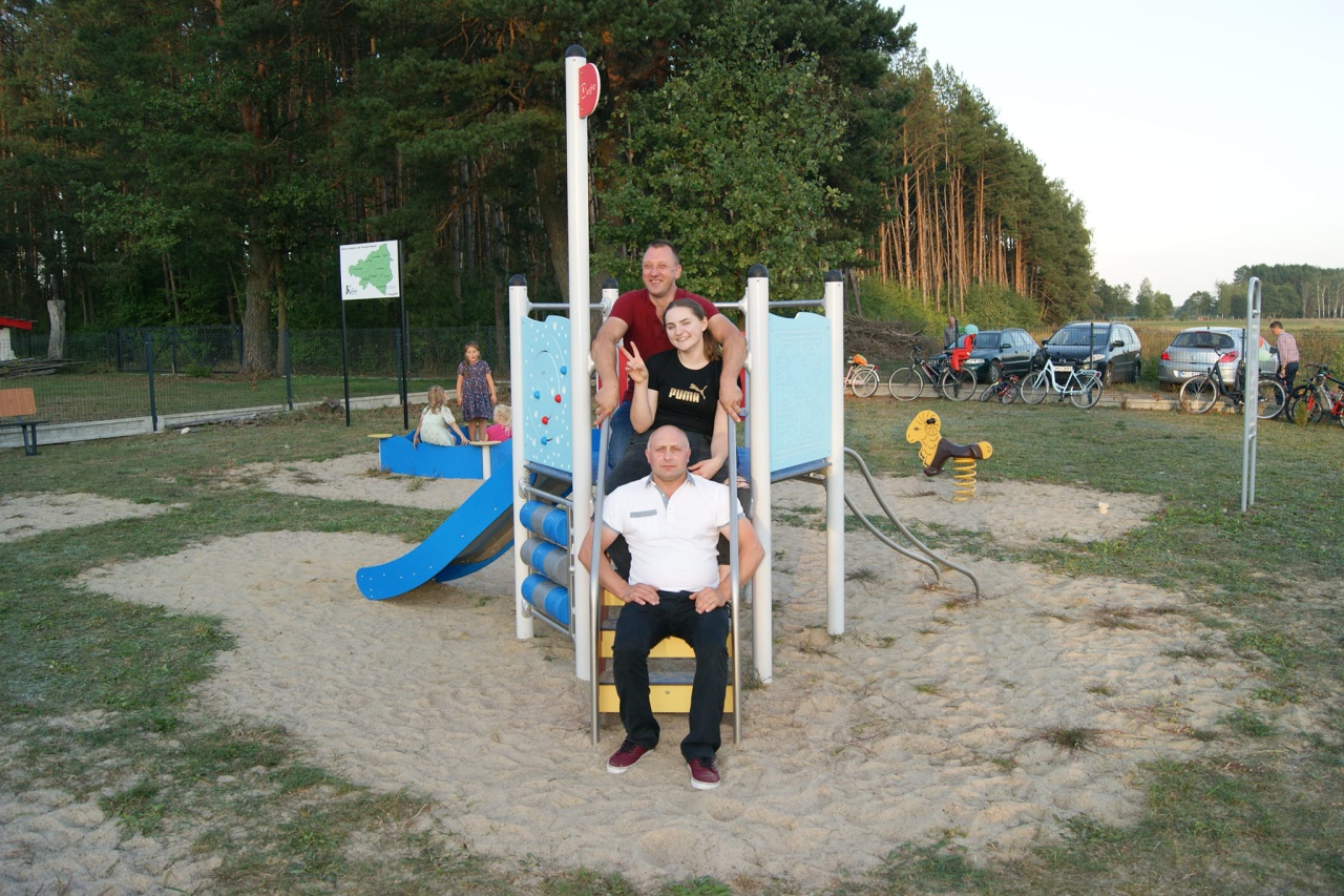 Piknik rodzinny z jubileuszem KGW w Drężku - zdjęcie #40 - eOstroleka.pl