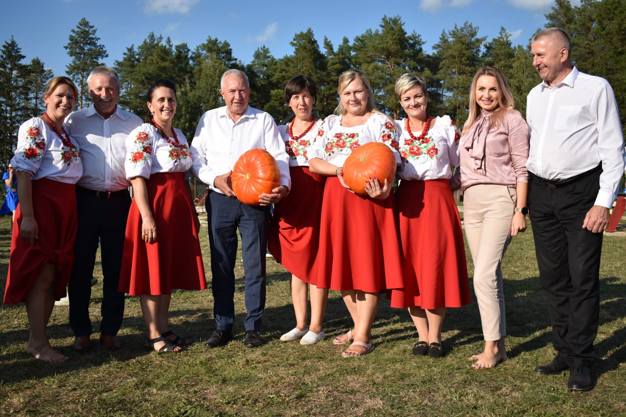 Piknik rodzinny z jubileuszem KGW w Drężku - zdjęcie #31 - eOstroleka.pl