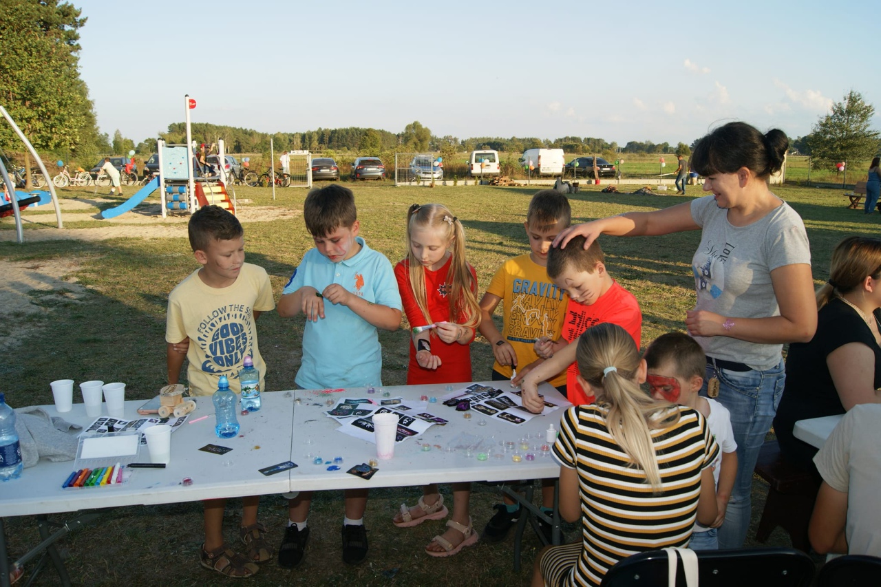 Piknik rodzinny z jubileuszem KGW w Drężku - zdjęcie #29 - eOstroleka.pl