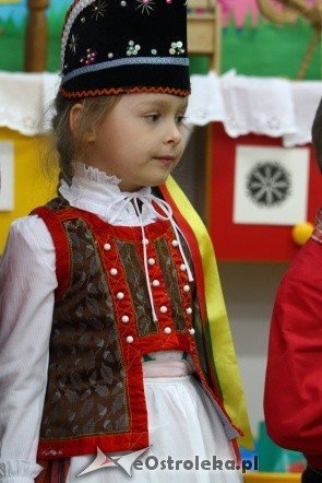 Dzień Mamy i Taty w Przedszkolu nr 1 w Ostrołęce  - zdjęcie #18 - eOstroleka.pl
