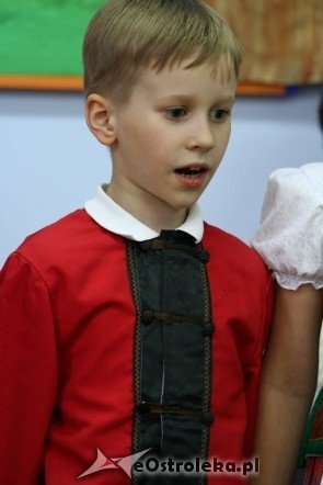 Dzień Mamy i Taty w Przedszkolu nr 1 w Ostrołęce  - zdjęcie #16 - eOstroleka.pl