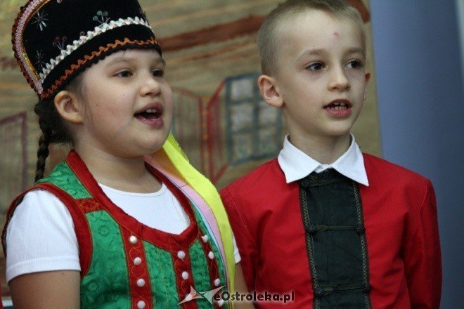 Dzień Mamy i Taty w Przedszkolu nr 1 w Ostrołęce  - zdjęcie #13 - eOstroleka.pl