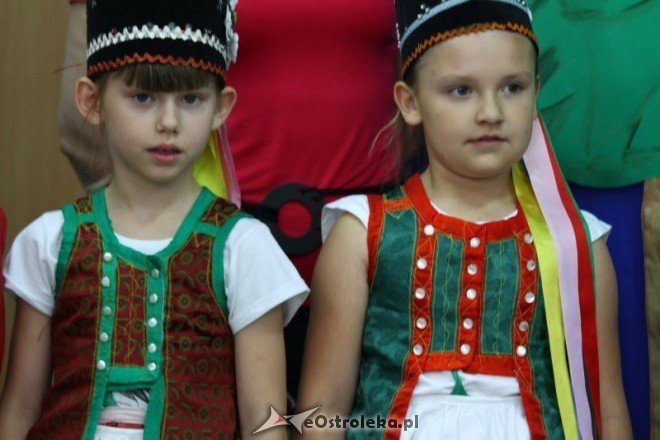 Dzień Mamy i Taty w Przedszkolu nr 1 w Ostrołęce  - zdjęcie #9 - eOstroleka.pl