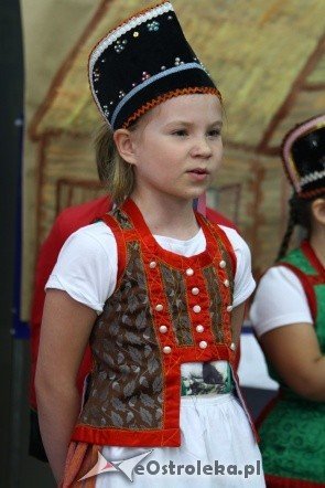 Dzień Mamy i Taty w Przedszkolu nr 1 w Ostrołęce  - zdjęcie #5 - eOstroleka.pl