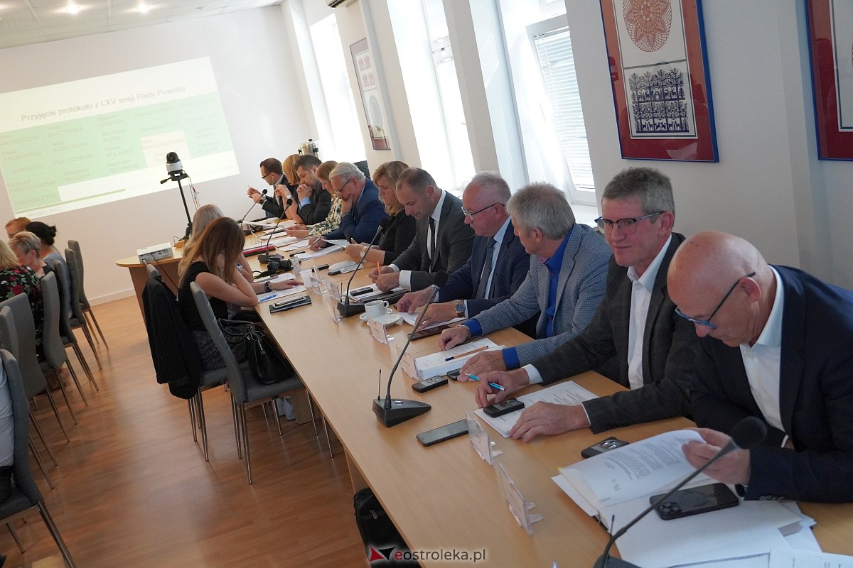 LXV sesji Rady Powiatu w Ostrołęce [20.09.2023] - zdjęcie #12 - eOstroleka.pl