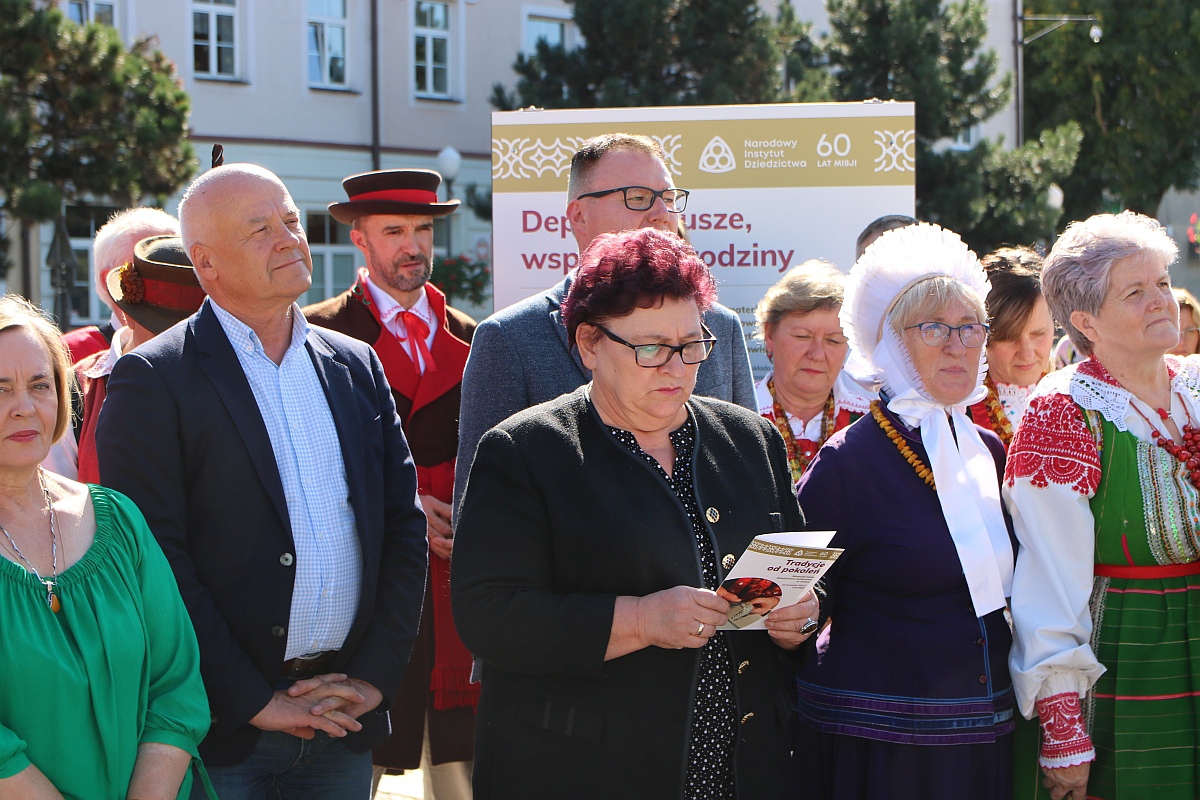 wernisaż wystawy Muzeum Kultury Kurpiowskiej - zdjęcie #133 - eOstroleka.pl
